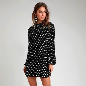 LULUS || BLACK POLKA DOT LONG SLEEVE SHIFT DRESS